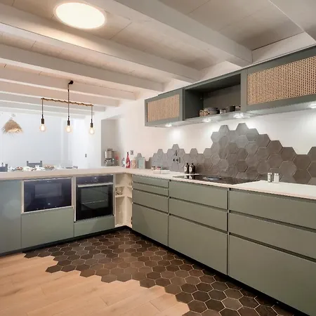 Belle Maison Avec Jardin Ombragé Pour 11